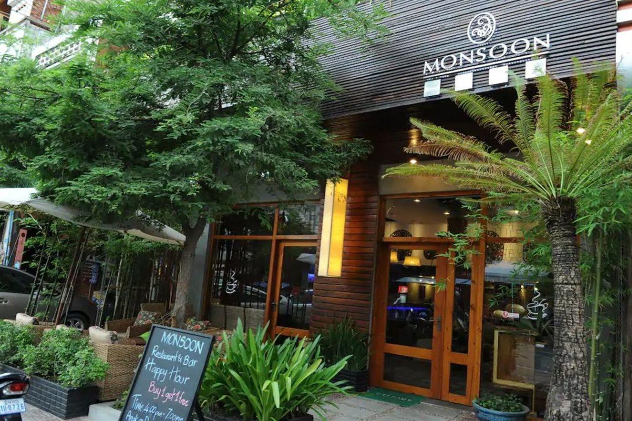 มรสุม บูทิก โฮเต็ล แอนด์ สปา Hotel พนมเปญ ภายนอก รูปภาพ